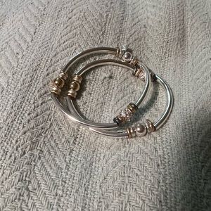 Set of 2 Bracelets